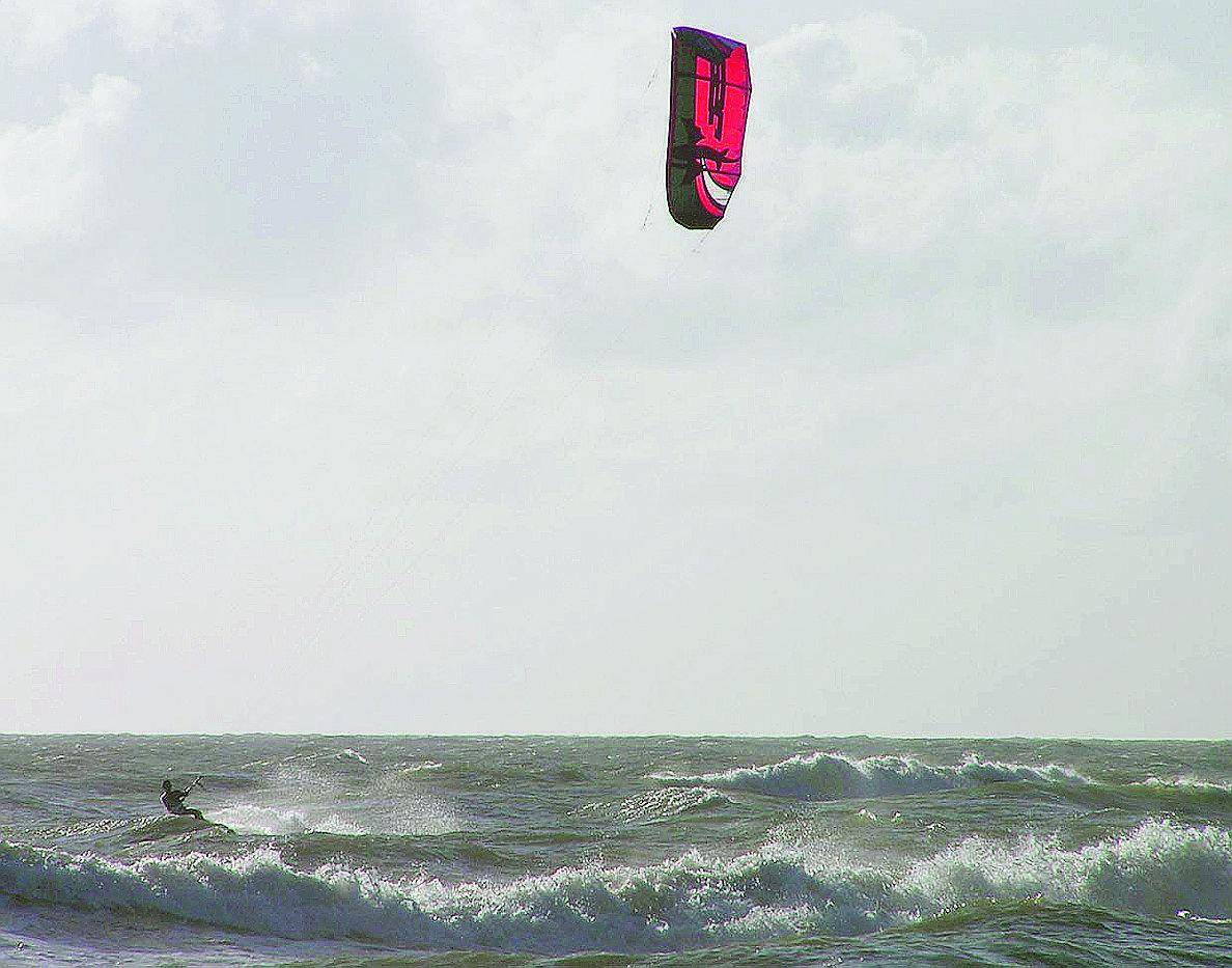 Tendenze Col kitesurf per volare sulle onde