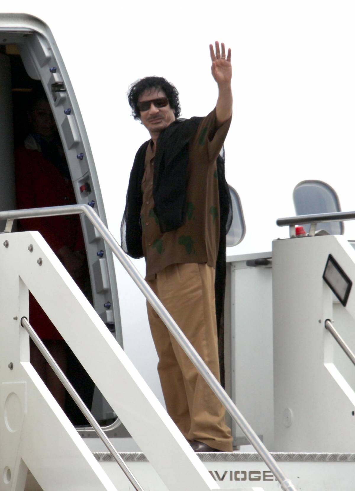 Gheddafi ha ricevuto gli italiani rimpatriati