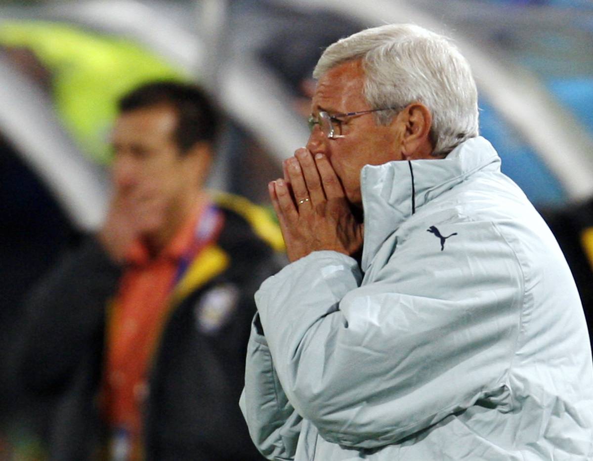 Dunga impacchetta le mummie azzurre 
Lippi se la prende con noi: "State calmi"