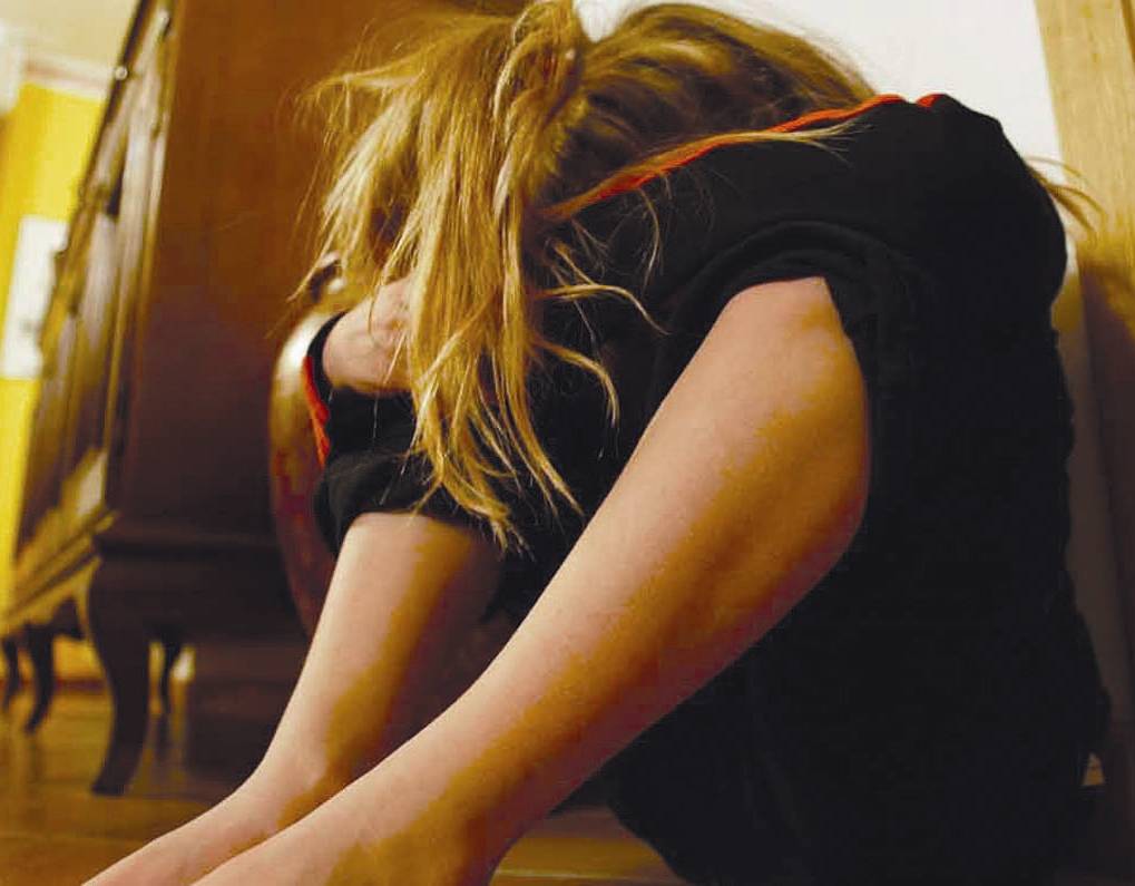 Milano, adesca con mms  
centinaia di minorenni 
e stupra 15enne: preso