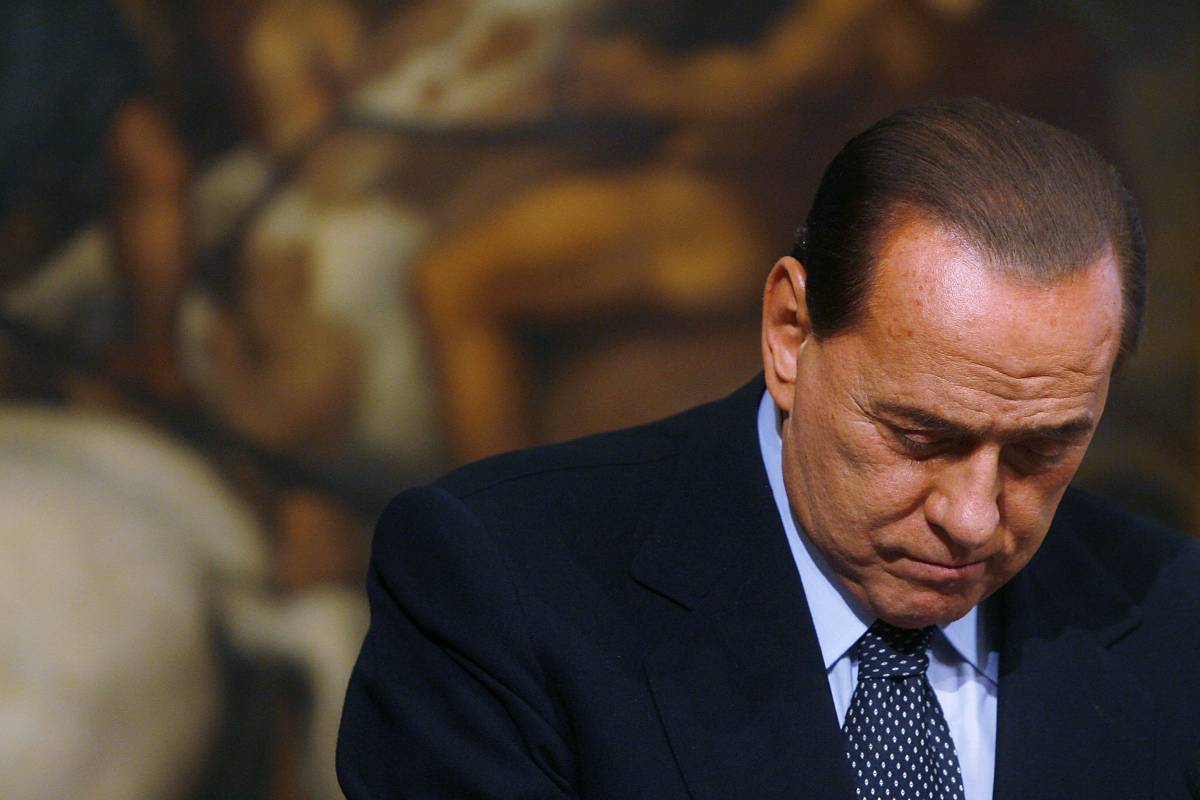 Berlusconi: "Campagna d'odio contro l'Italia"