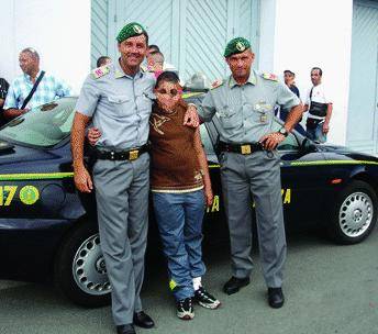 Dimenticano il figlio al casello dell’autostrada