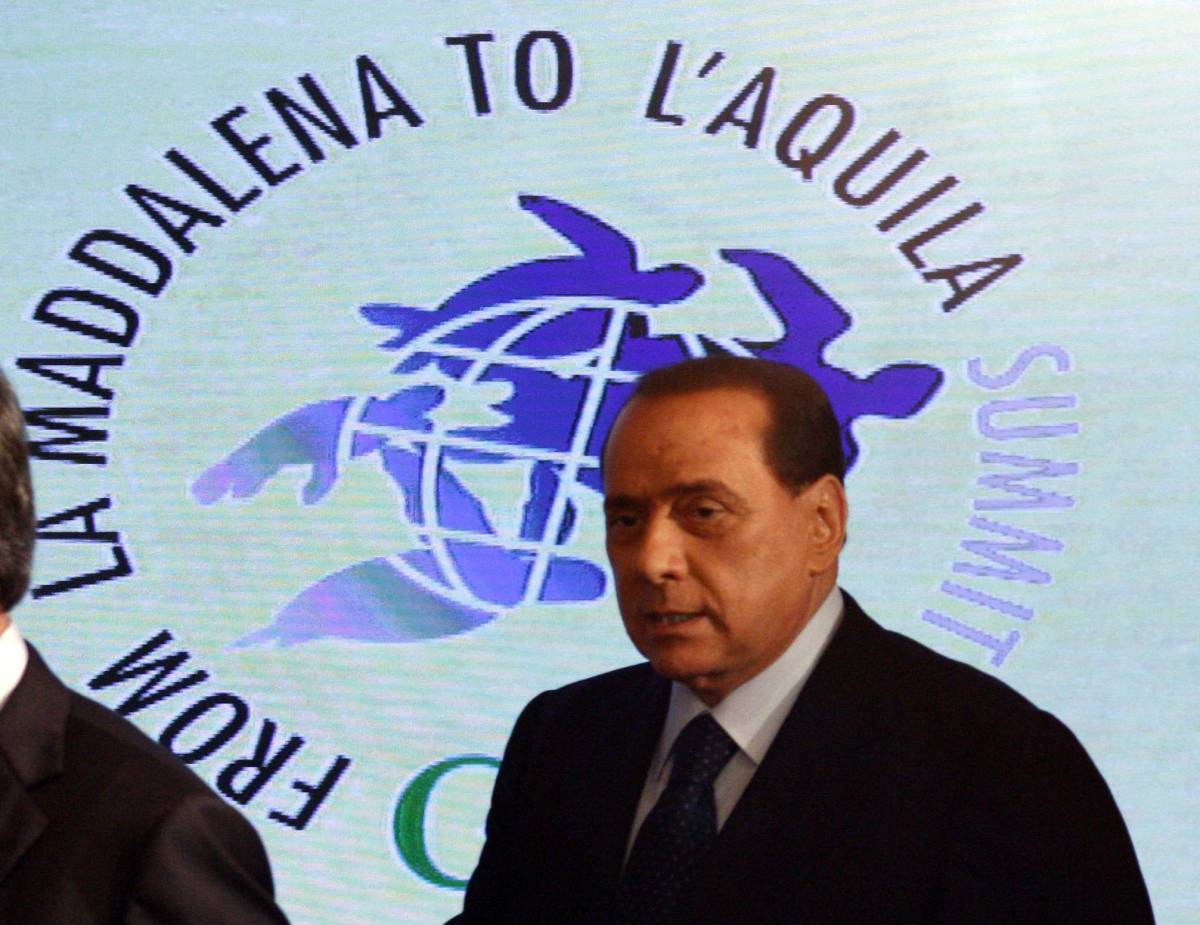 Berlusconi: "Il governissimo? Tutte balle"