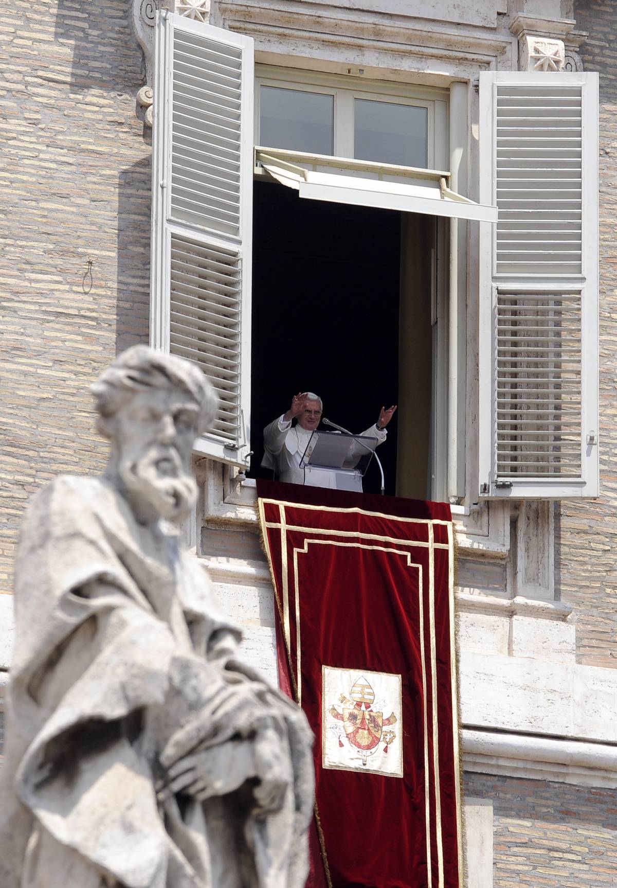 Il Papa: mai più tragedie 
come quella di Viareggio, 
garantire la sicurezza