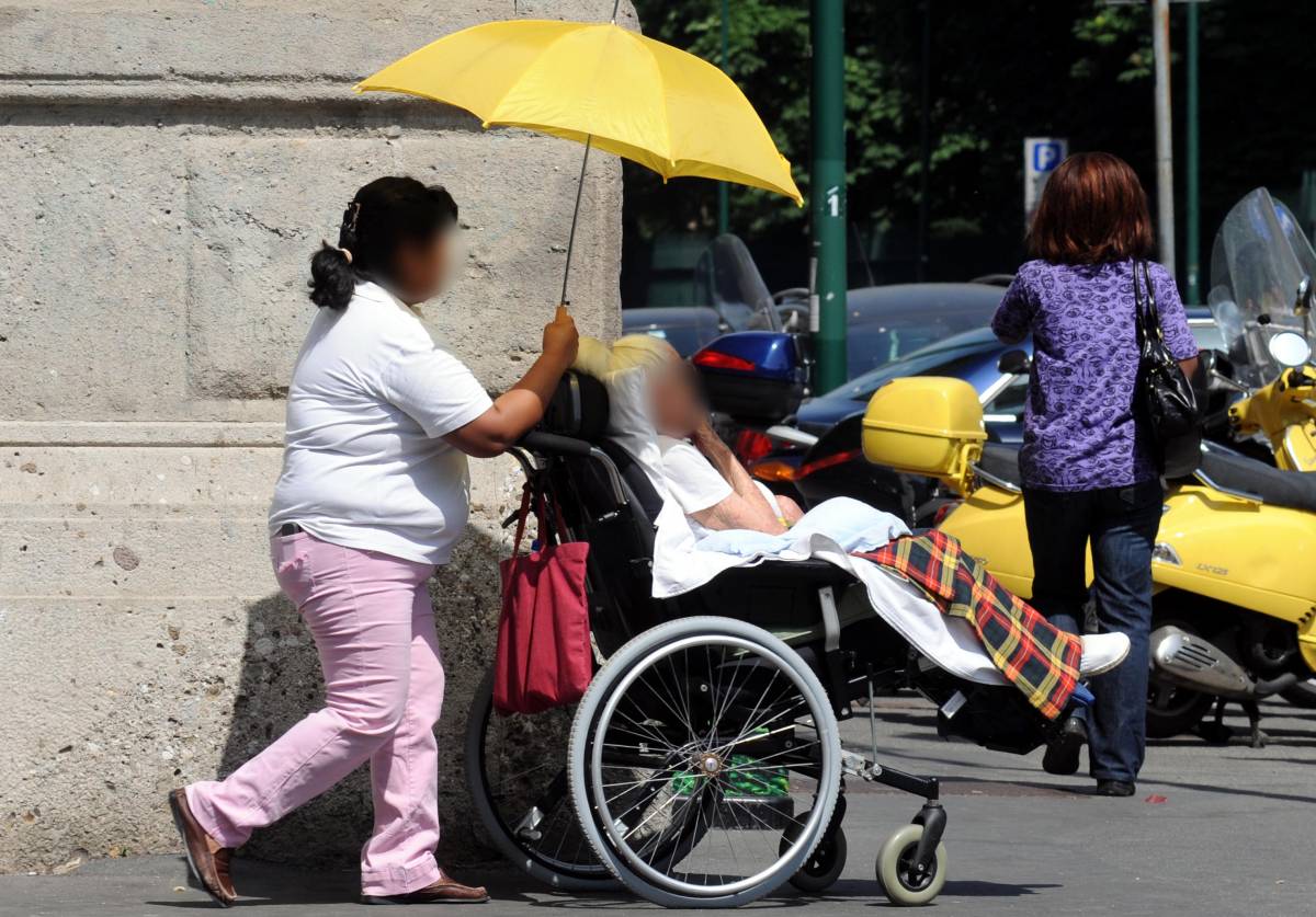 Immigrati, la Cei: "Bene la sanatoria per le colf"