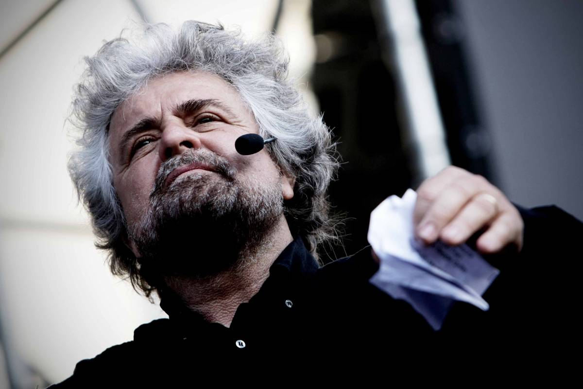 Grillo: "M'iscrivo al Pd". Replica: "No, non puoi"