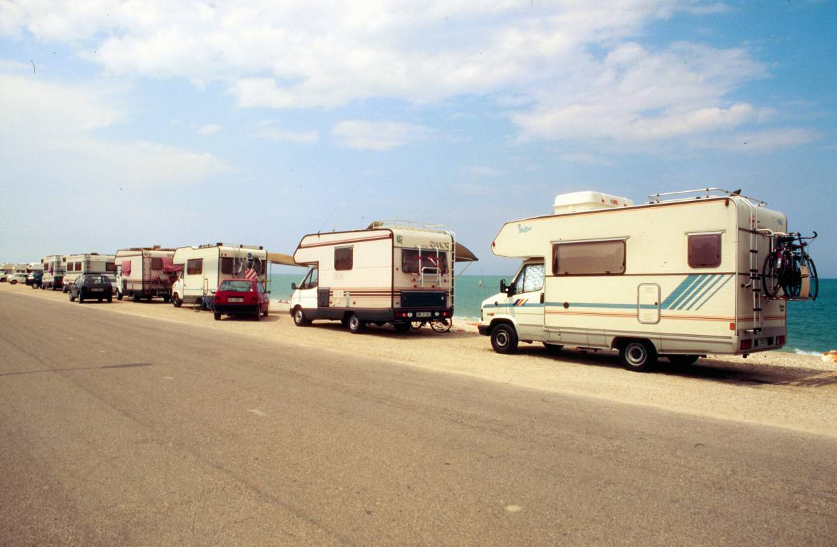 Allarme su strade e autostrade: 
fuorilegge due caravan su tre
