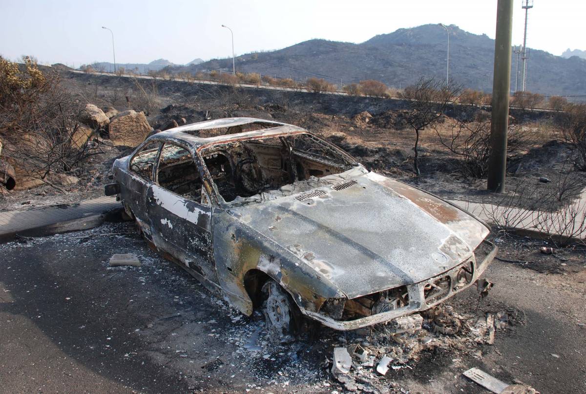 Sardegna, caccia 
ai piromani: trovati 
alcuni inneschi