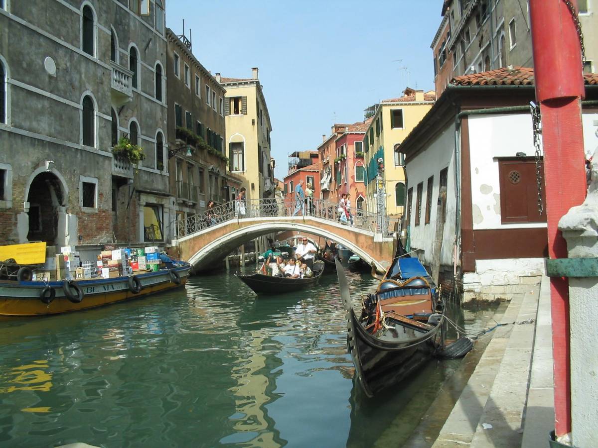 Venezia va salvata. Ma da chi vuol salvarla