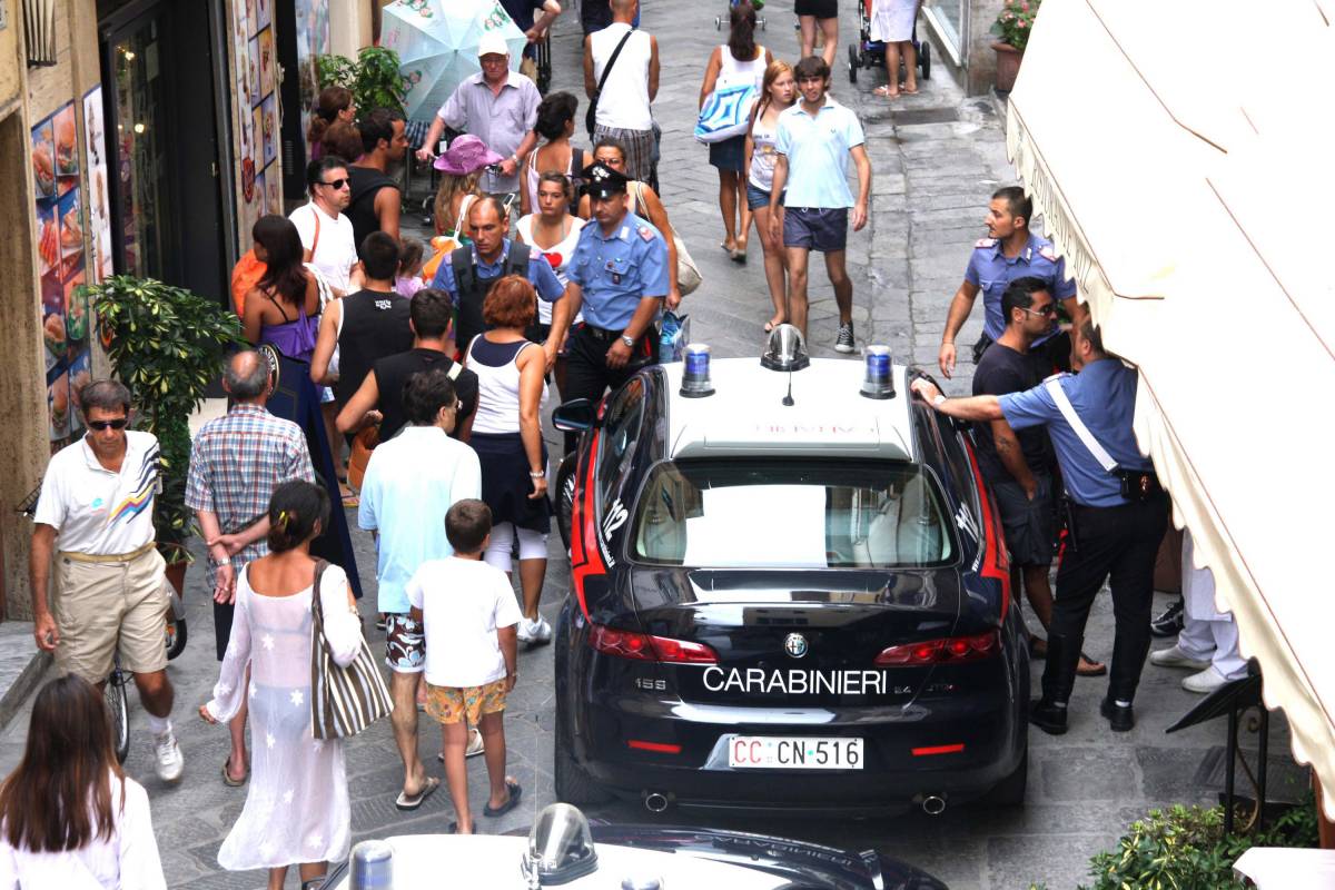 Alassio, rapina con spari 
nelle vie del centro: 
un arresto e 2 ricercati