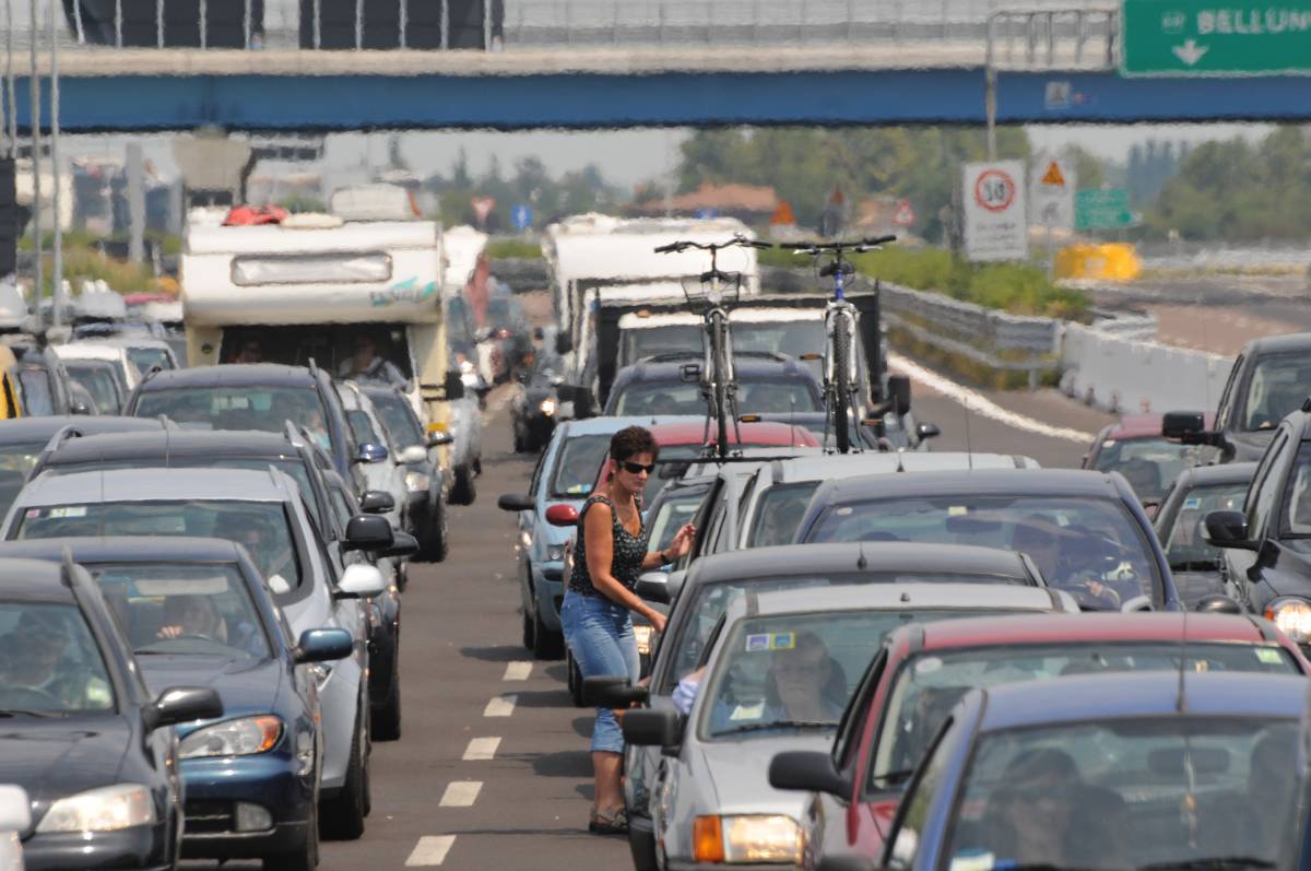 Mestre: nel weekend auto anche in tangenziale 
Galan attacca l'Anas: una patetica sceneggiata 