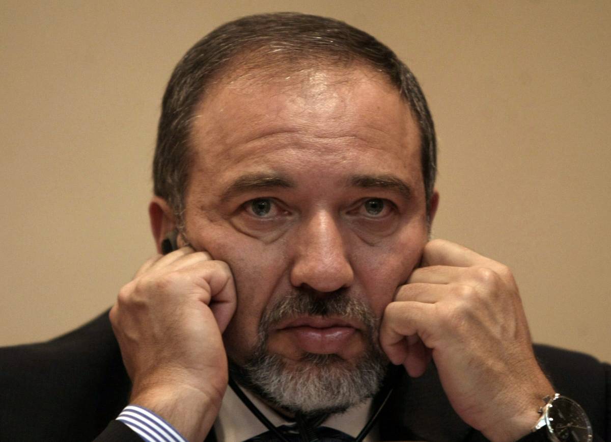 Israele, la polizia 
ai giudici: "Incriminate 
il ministro Lieberman"