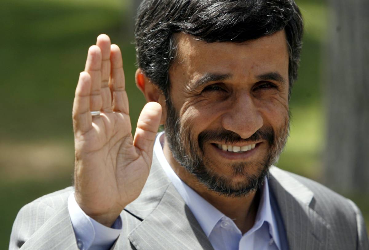 Ahmadinejad isolato: 
Obama, Sarkozy, Brown 
Nessuno si congratula