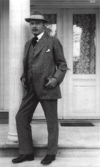 Norvegia, è l'anno di Knut Hamsun 
Riabilitato il nobel collaborazionista