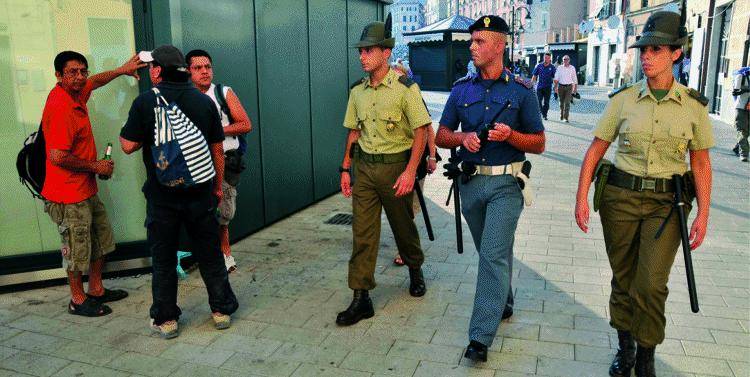 Alpini in città, primo arresto per il decoro