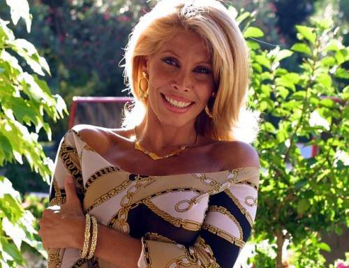 Erotica Tour, sviene davanti a Milly 
Al risveglio: "Ho visto la Madonna"