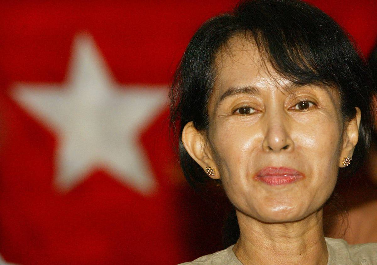 San Suu Kyi condannata 
E il mondo: "Liberatela"
