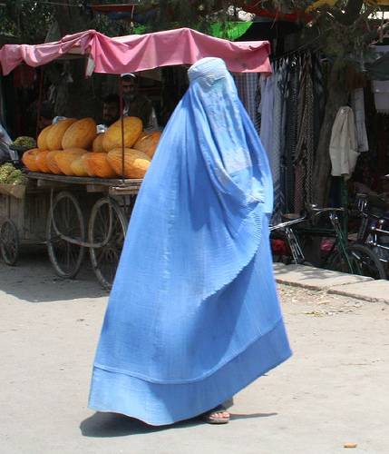 Afghanistan, la moglie rifiuta il sesso? 
Il marito può lasciarla senza cibo
