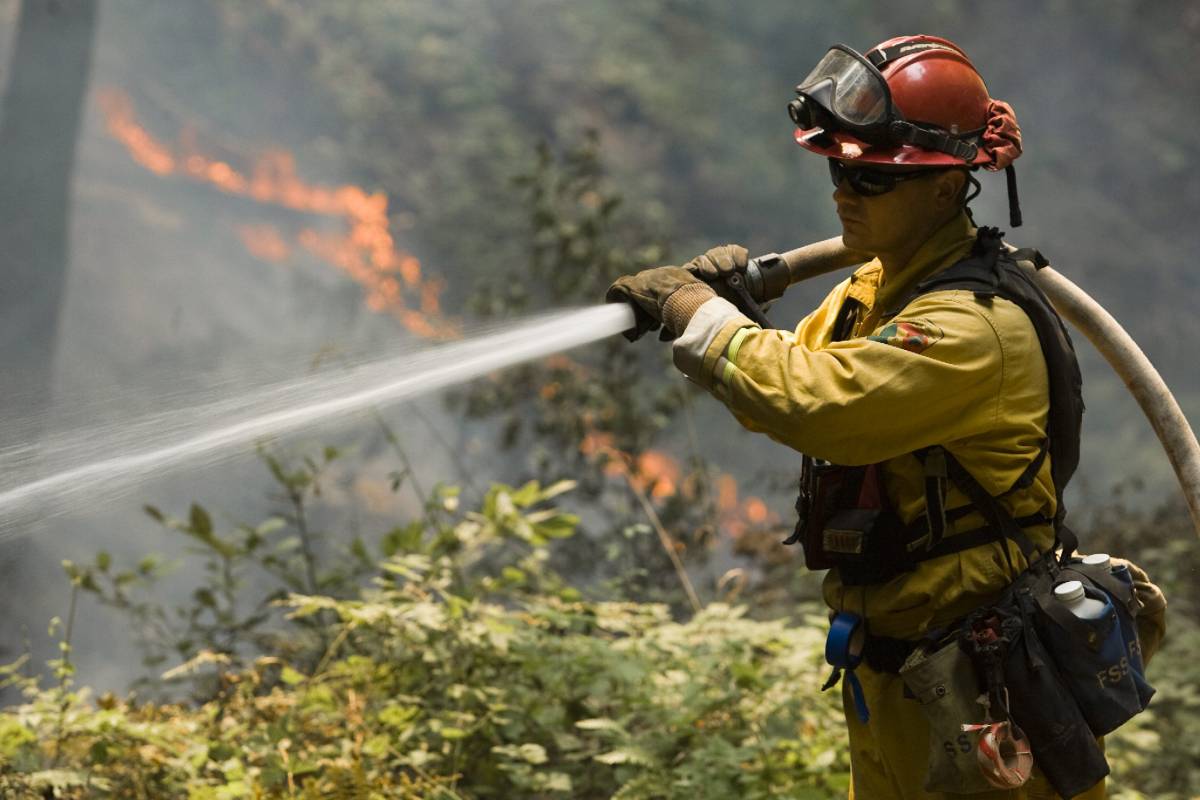 California, ancora roghi: 
7mila pompieri al lavoro 
Evacuate 2mila persone