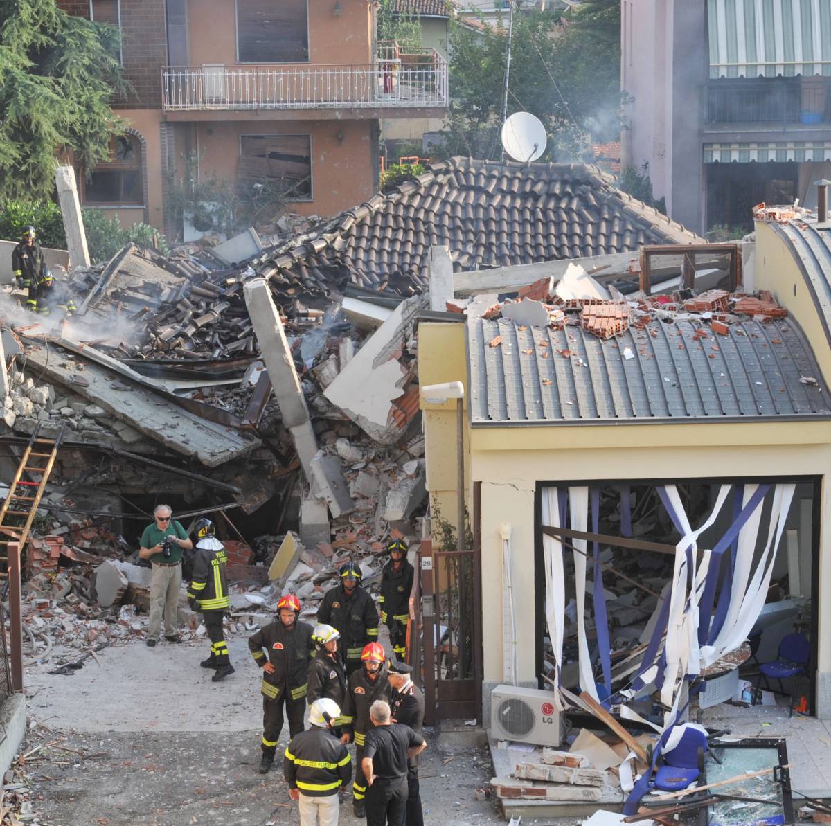 Torino, esplode palazzina 
per una fuga di gas: 
un morto tra le macerie