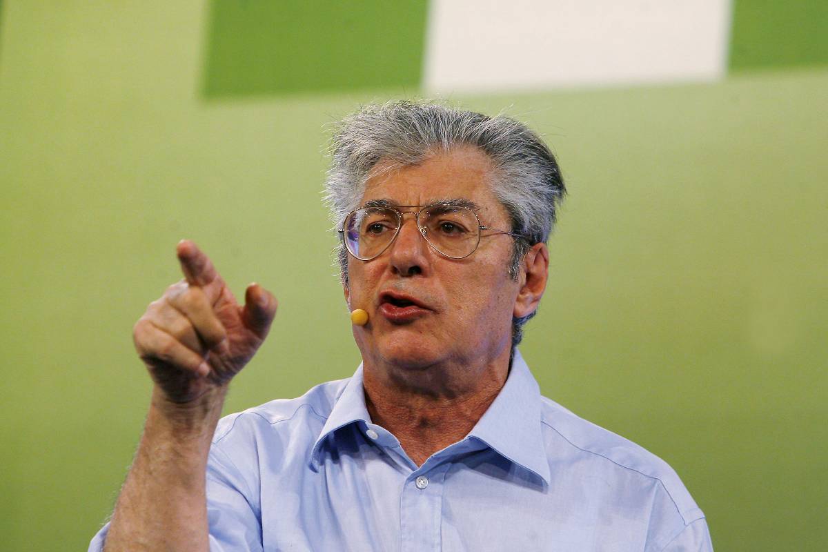 Inno d'Italia, Bossi: "Forzature, si pensi ai salari"