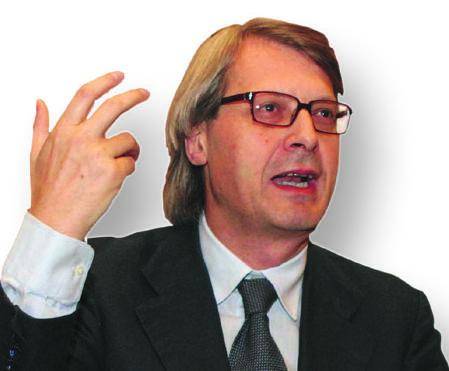 La sfida di Sgarbi: assessore in Campania