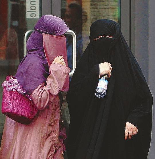 La "perseguitata" del burqini? Una provocatrice