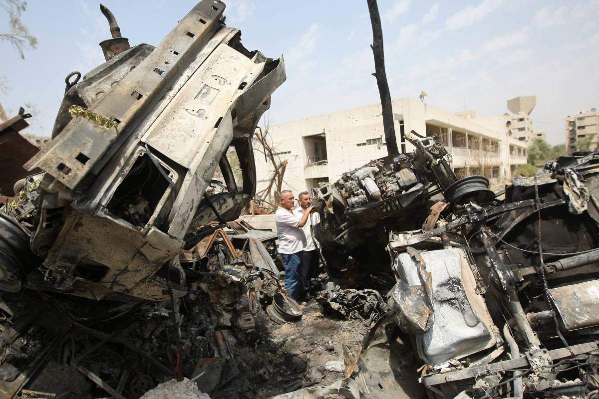 Bagdad, due attentati 
contro gli autobus: 
20 le vittime, 10 i feriti
