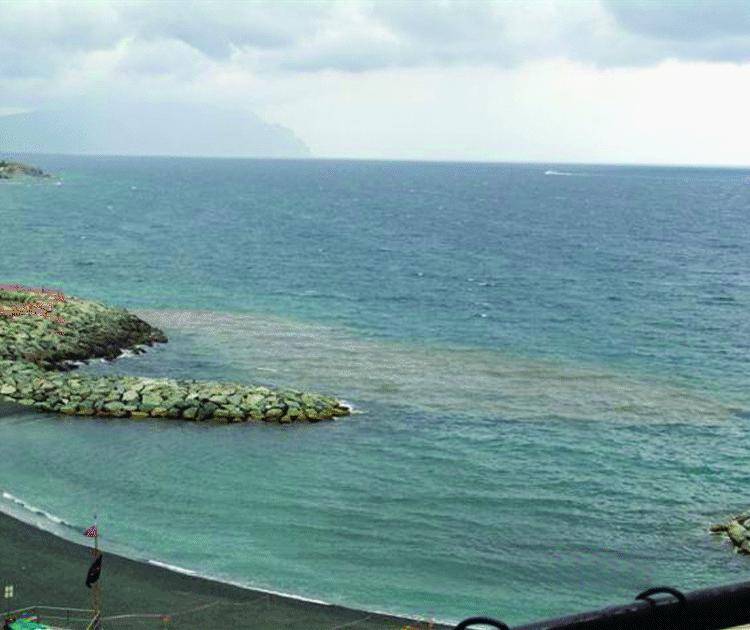 Vernazzola e Quinto Il mare sporco colpa dei depuratori che sono pieni
