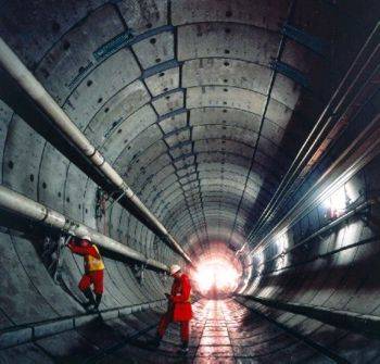 Inferno sotto la Manica: treno fermo per 6 ore