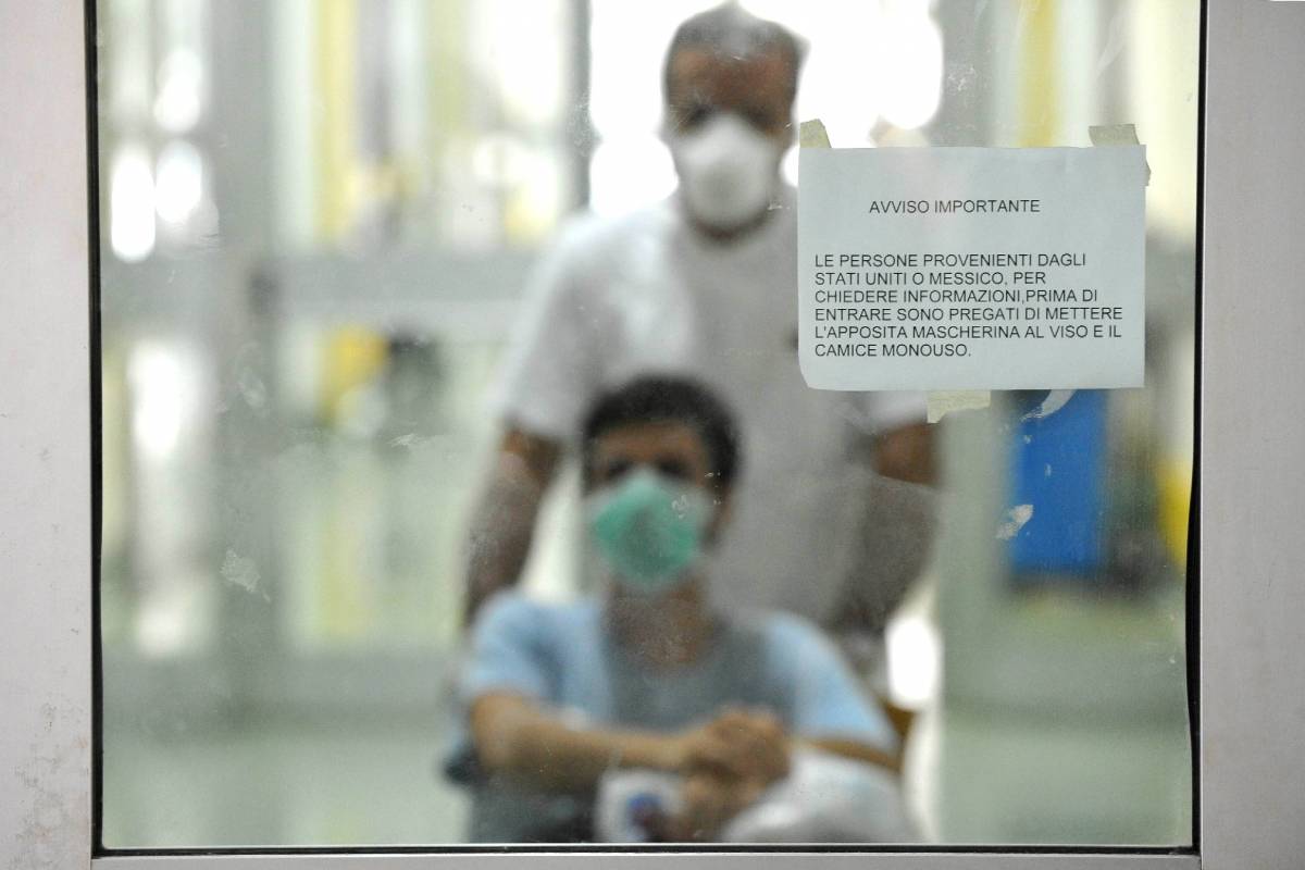 Influenza A, è morto 
il paziente di Napoli: 
"Virus causa indiretta"