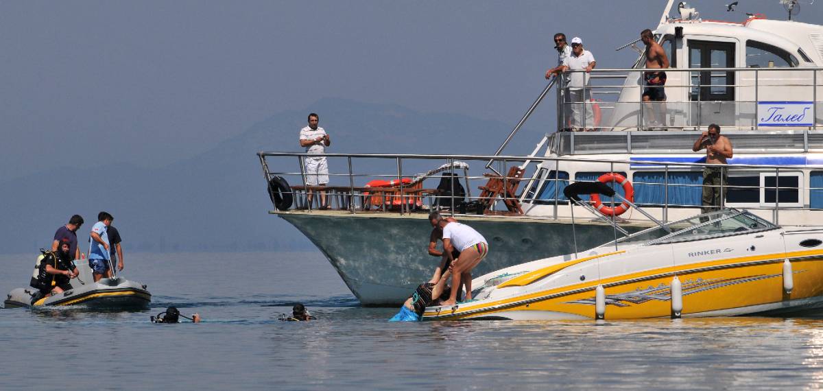 Macedonia, battello turistico 
affonda nel lago: 22 i morti