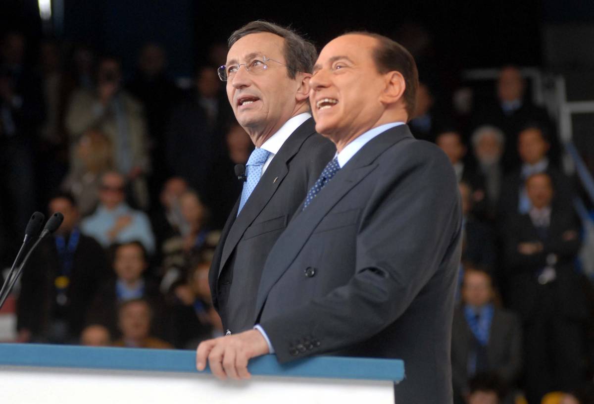 Pdl, Berlusconi a Fini: 
risolviamo i problemi 
A breve un incontro