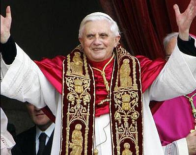Il Papa: la Chiesa soffre 
Molti lavorano solo per sé
