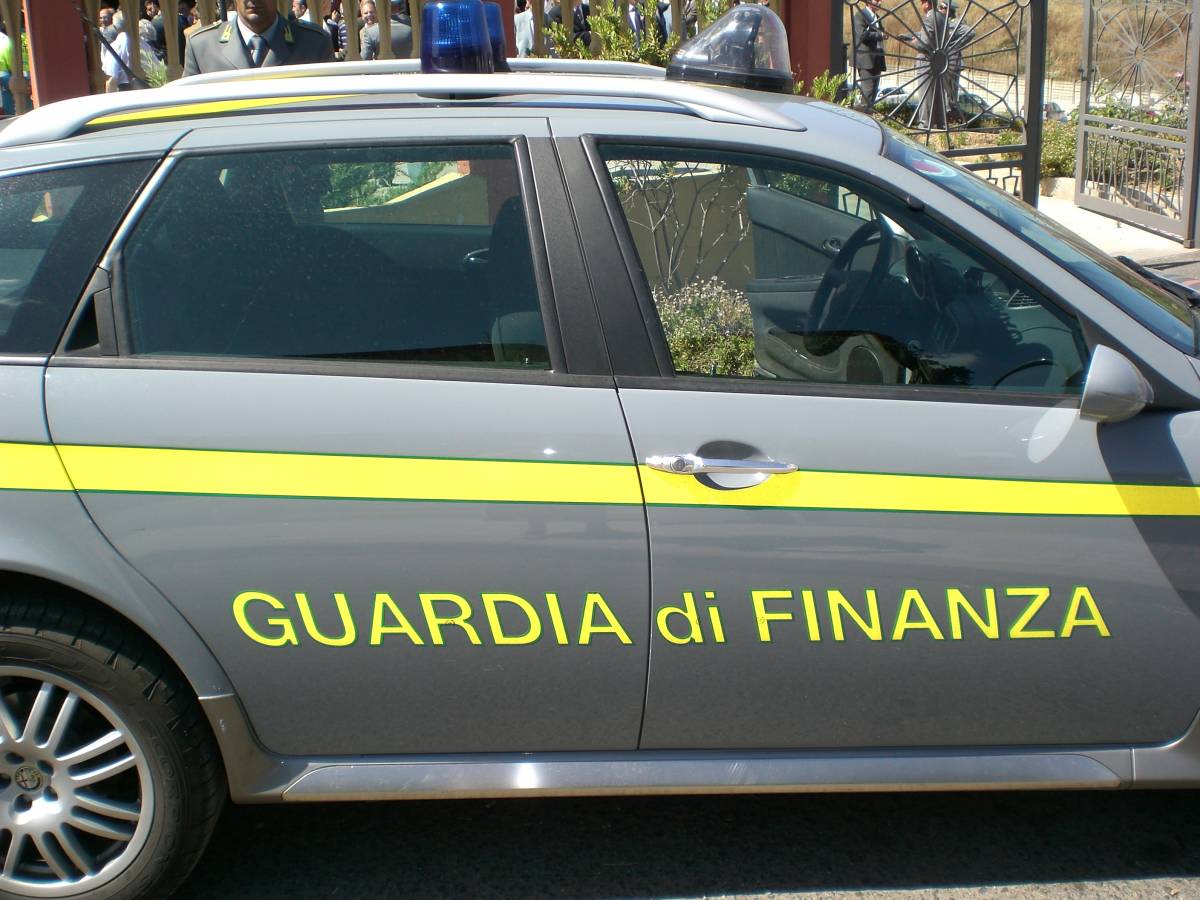 Gdf, indagini a tappeto: 
800 indagati per evasione 
c'è anche Rocco Siffredi