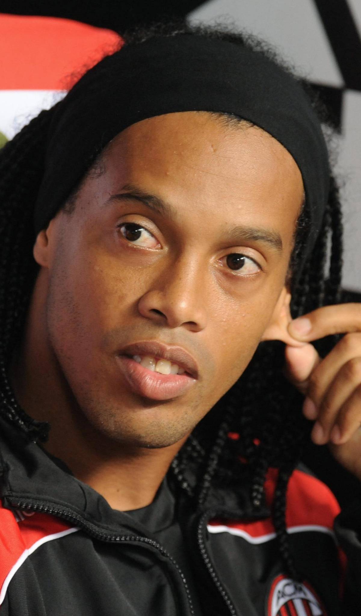 Ronaldinho influenzato: stavolta si fa fuori da solo