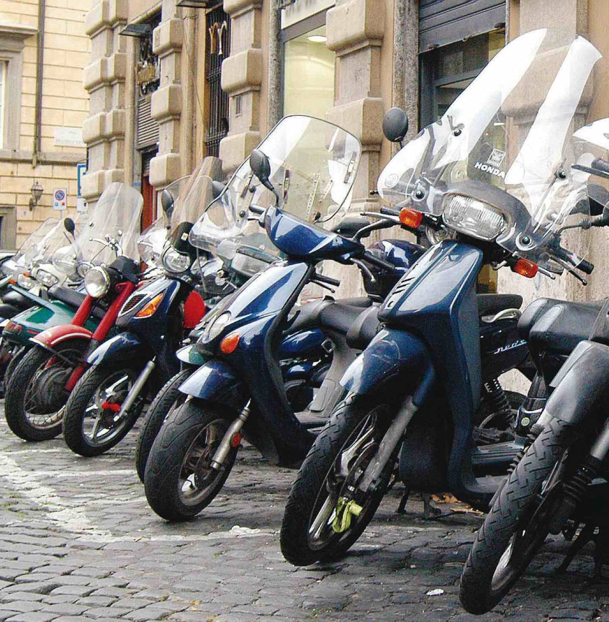 La Regione ci prova «Cancellare il bollo a 350mila motorini»