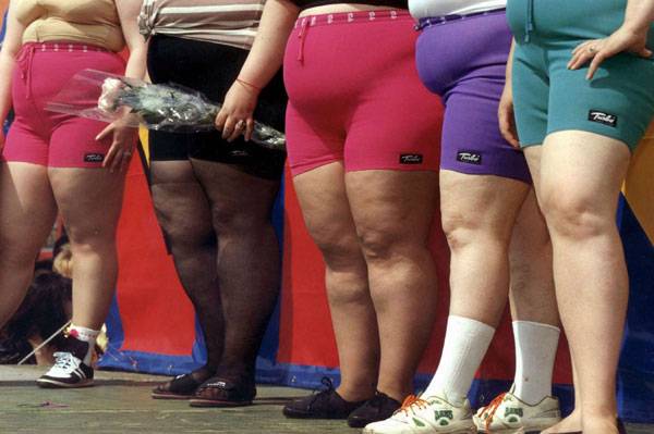 Obesi, quasi 5 milioni in Italia 
Costano 8,3 miliardi all'anno