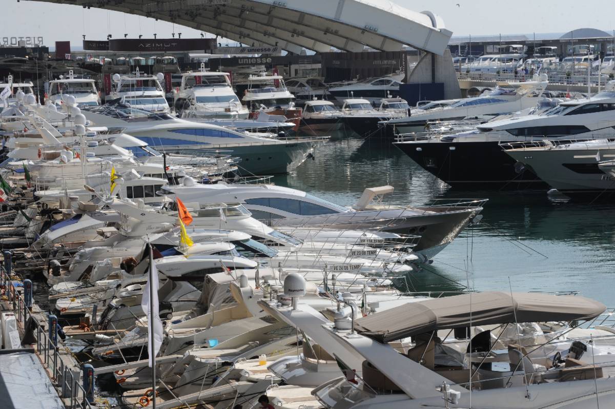 Nautica: al via il salone di Genova 
Oltre 1450 espositori e 2400 barche