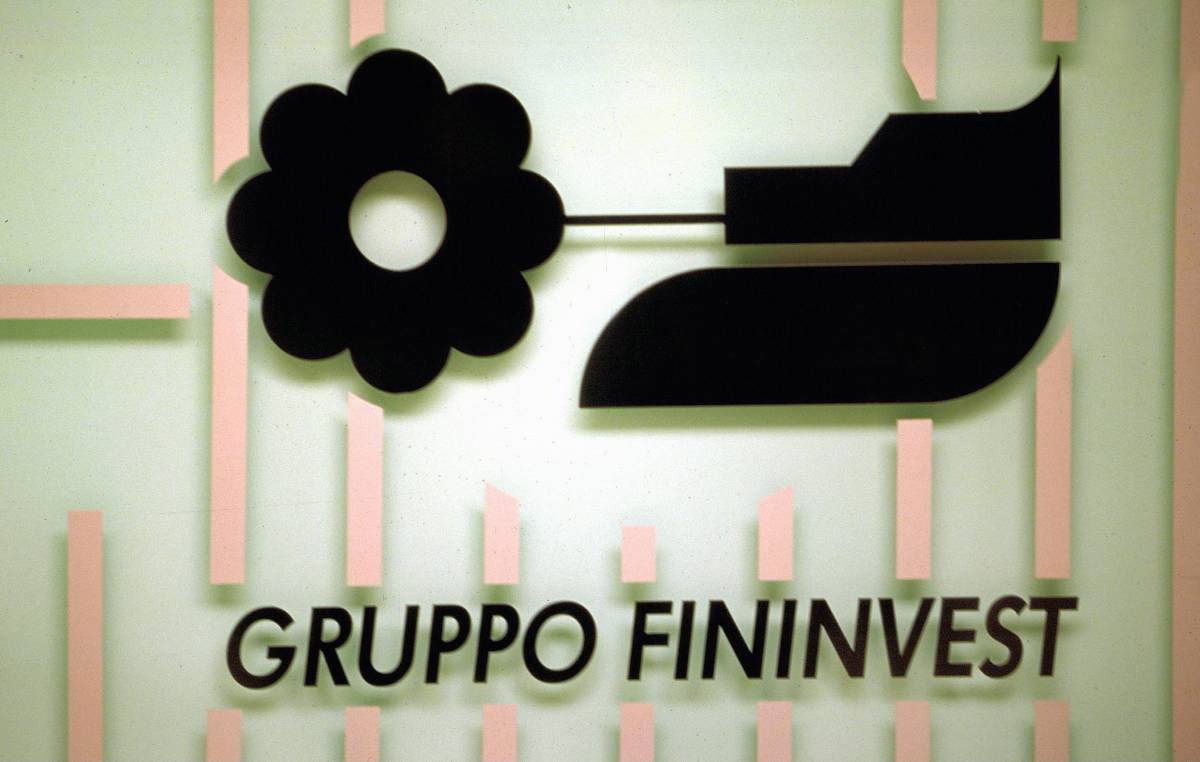 Attacco al premier, Fininvest pronta al ricorso 
E Cicchitto: "In piazza contro il colpo di mano"
