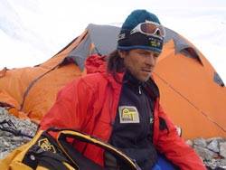 Sull'Himalaya muore 
un alpinista italiano