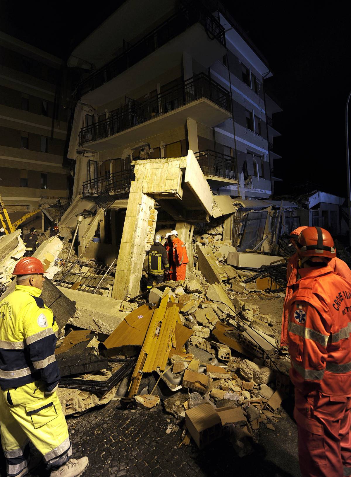 Terremoto, 20 indagati per Casa dello studente