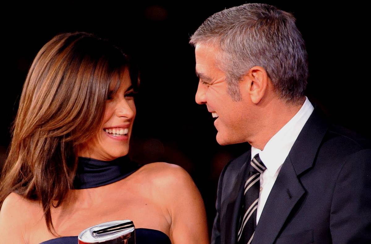 Clooney squalo solitario "Tra le nuvole"