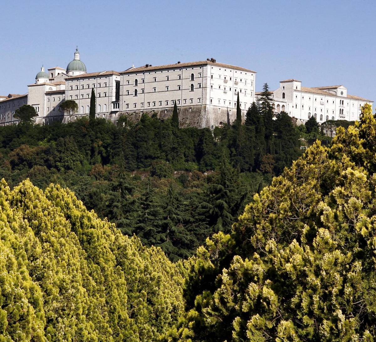 In convento senza auto blu il governatore sconta i peccati