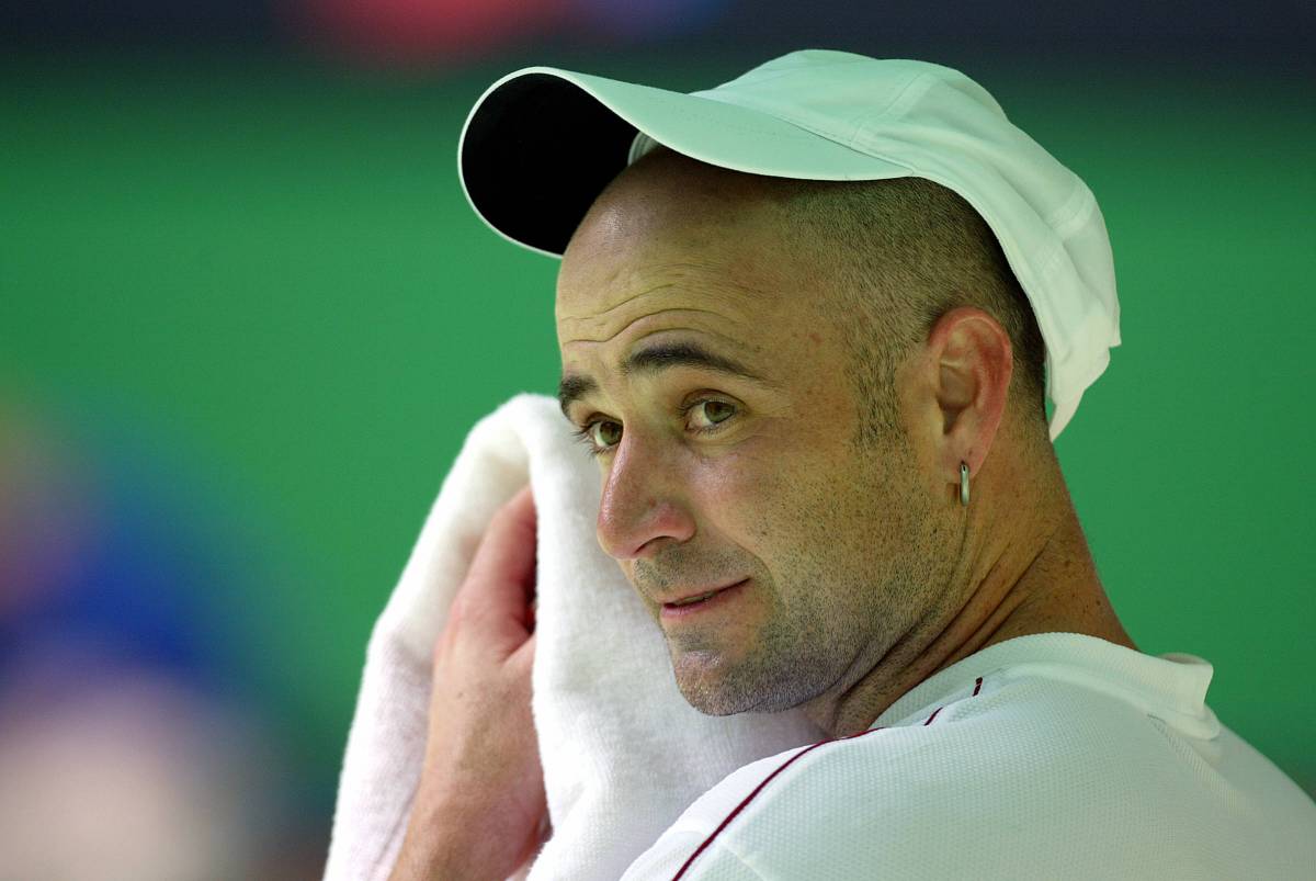 Tennis, Andrè Agassi confessa: 
"Feci uso di droghe pesanti"