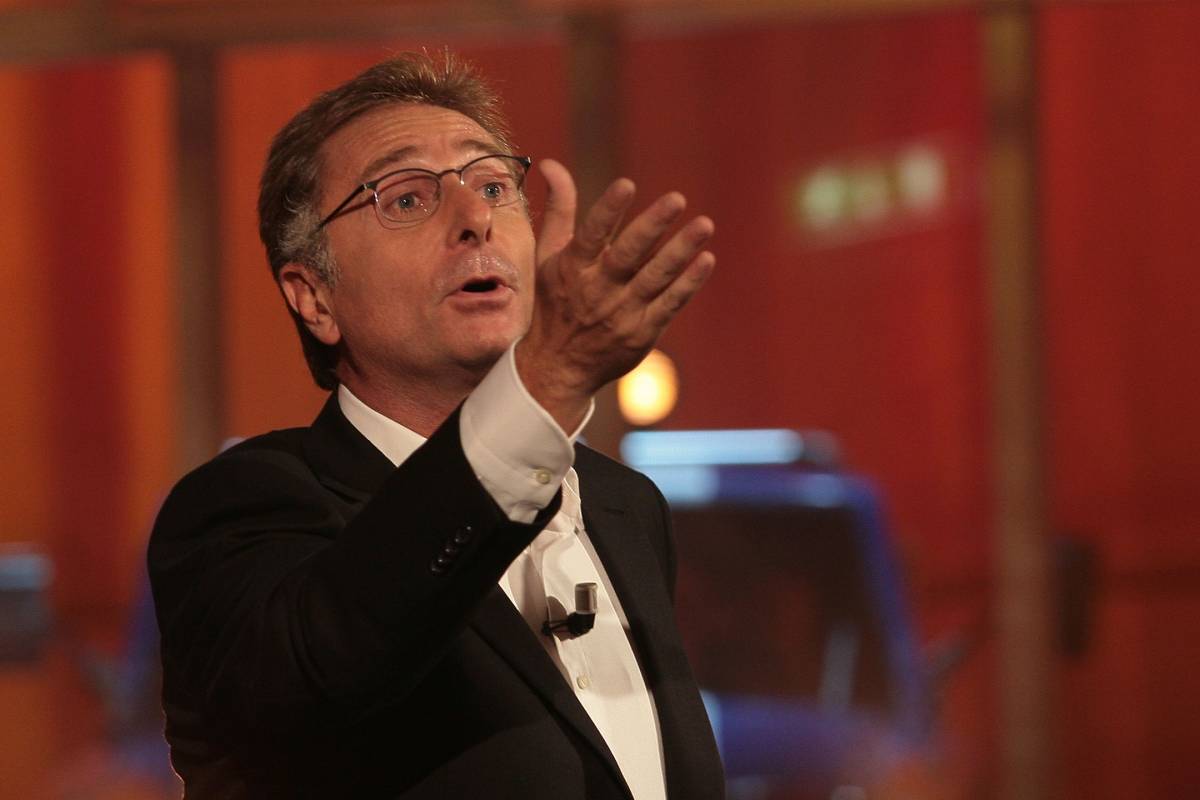 Paolo Bonolis: "Sono il farfallone della tv"