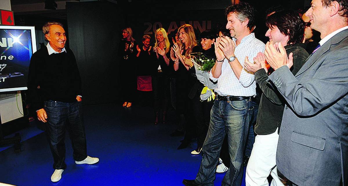 Fede, vent’anni di Mediaset: party-sorpresa per il direttore