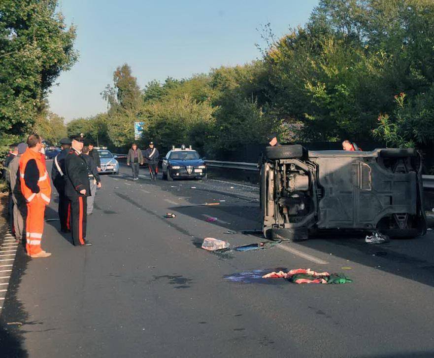 Pirata della strada uccide una donna