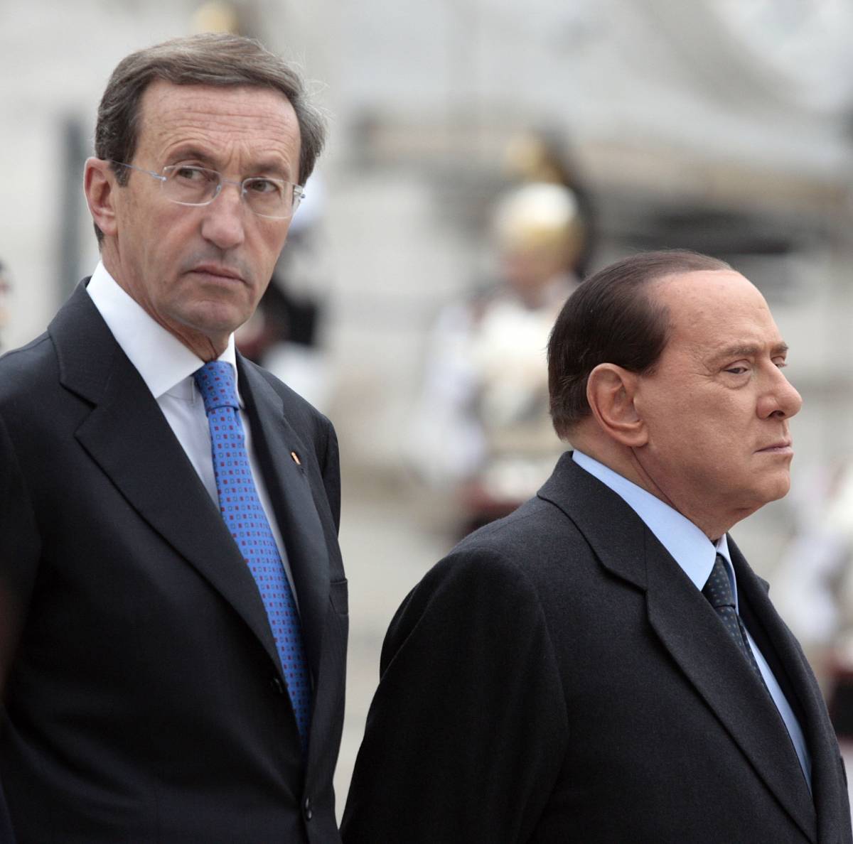 Fini e Lega, Berlusconi "irritato" riapre a Casini