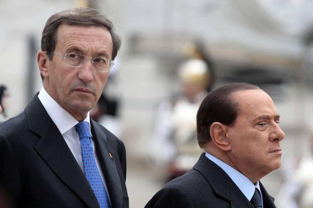 Giustizia, intesa nel Pdl: processi brevi 
Ma Fini fa infuriare Berlusconi: è gelo